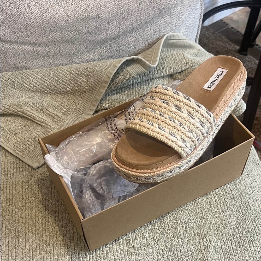 Steve Madden Becker Platform Sandals New Without Tags